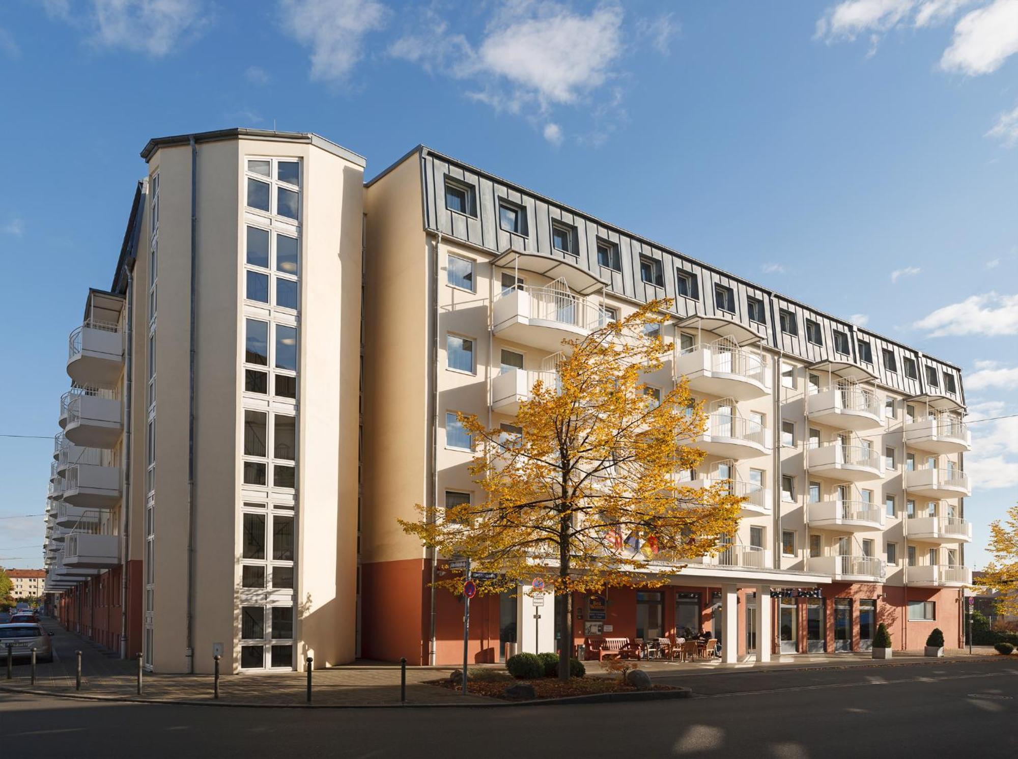 Western West Hotel 3*